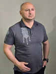 Поло с серым орнаментом